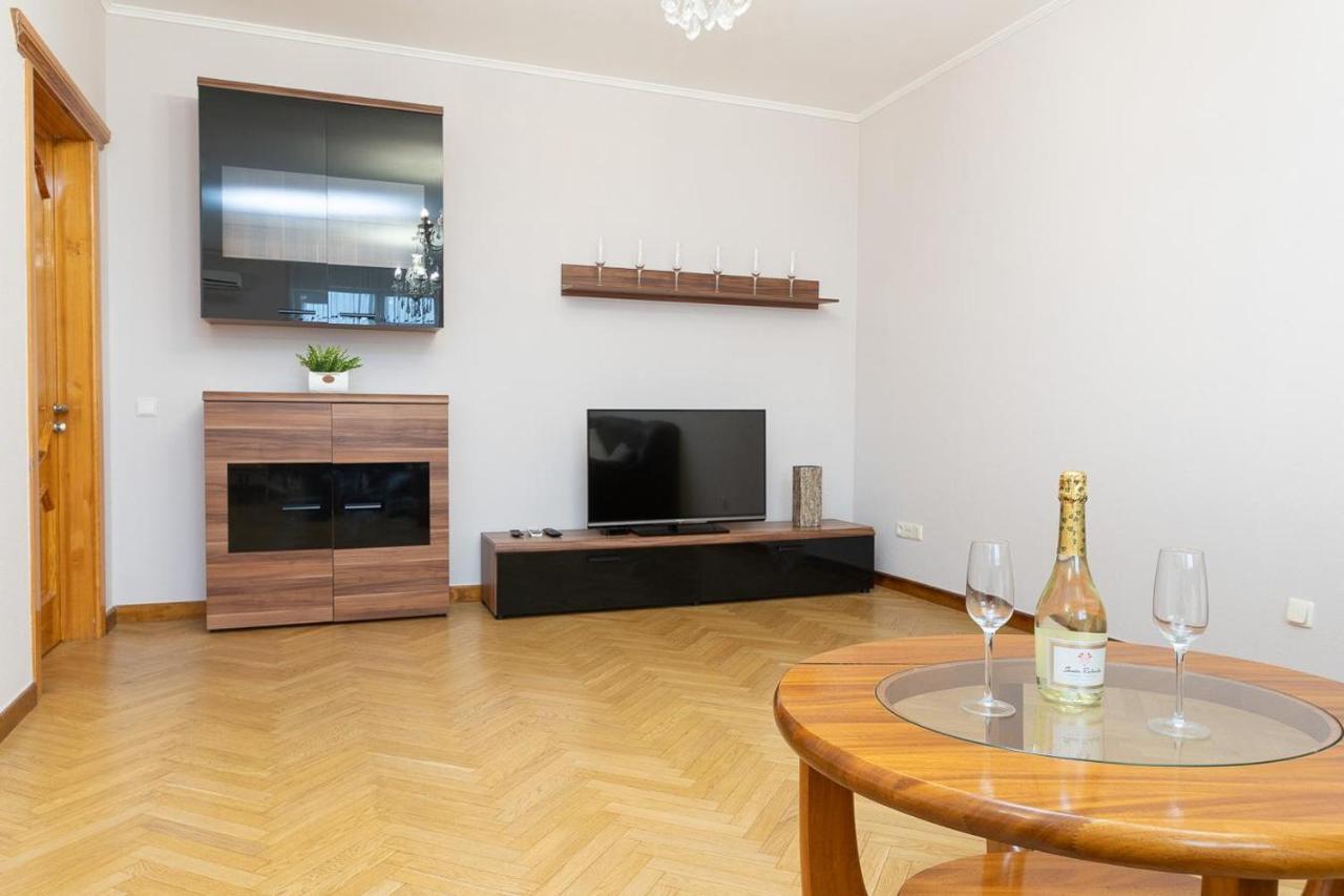 Spacious Apartments In The Center Of Obolon 2 Bedrooms Kiev Extérieur photo
